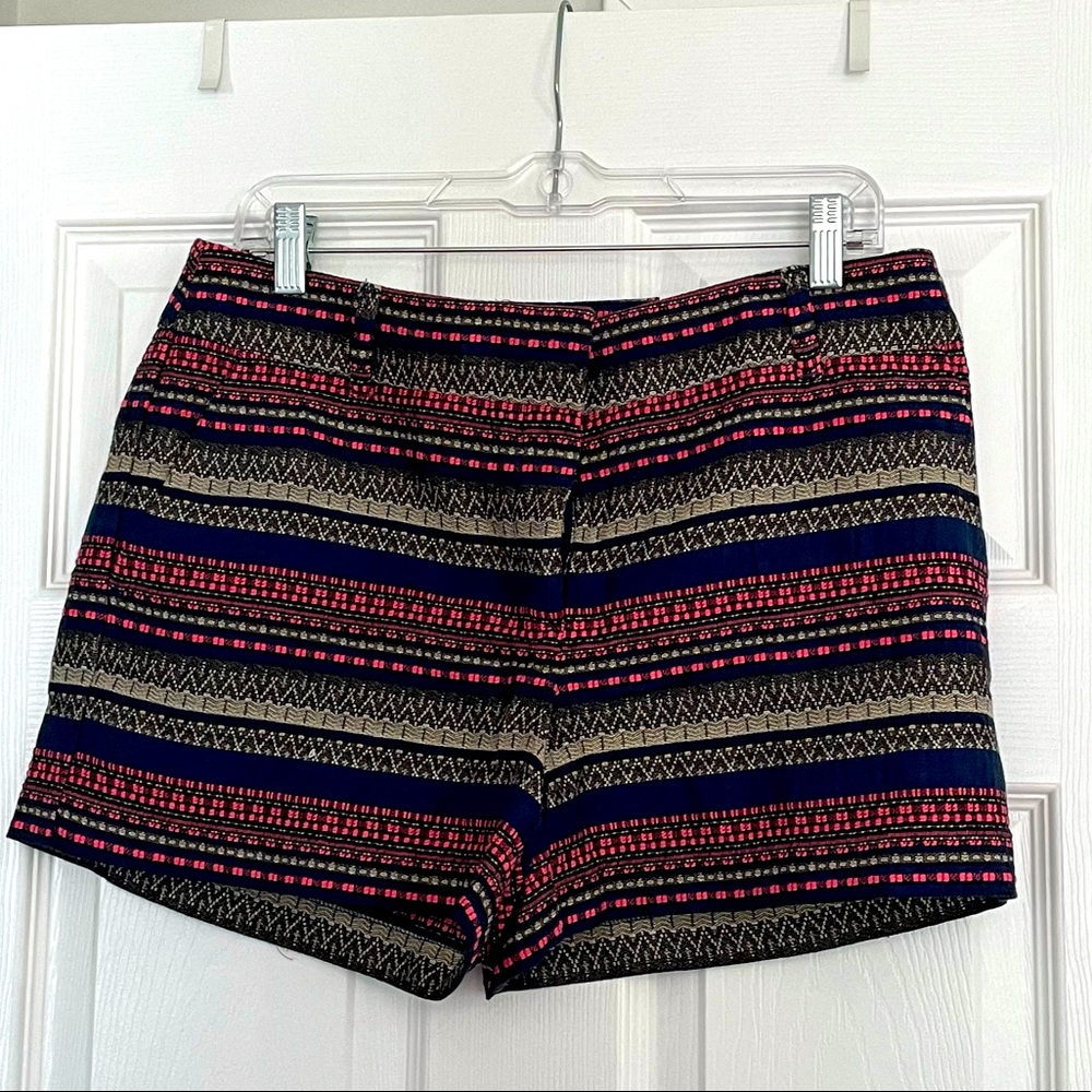 Ann Taylor Loft Riveria Short 4inch Size 6